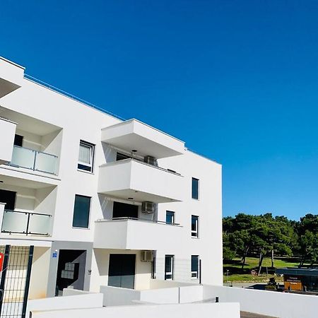 Apartment Alexandra プレマントゥーラ エクステリア 写真