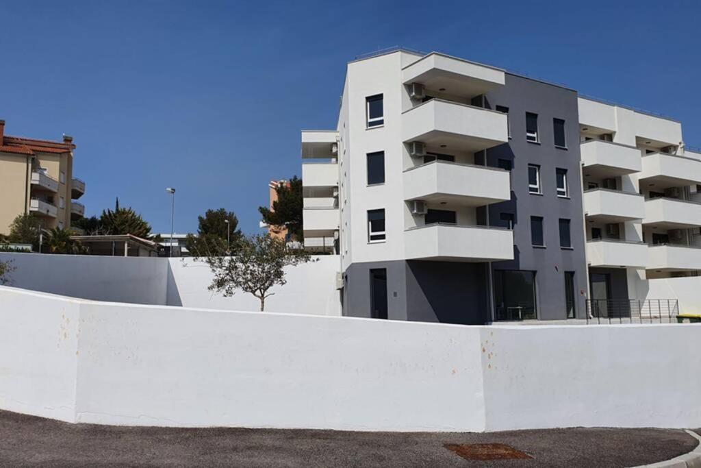 Apartment Alexandra プレマントゥーラ エクステリア 写真